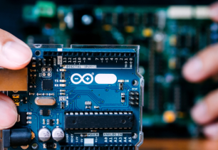 Connecting the Dots: How Electronic Components Work Together in Devices