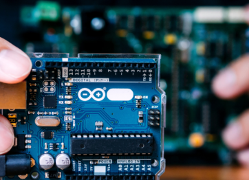 Connecting the Dots: How Electronic Components Work Together in Devices