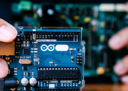 Connecting the Dots: How Electronic Components Work Together in Devices